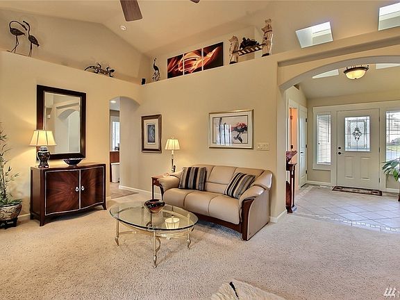 4th image of 9309 Eld Ct NE