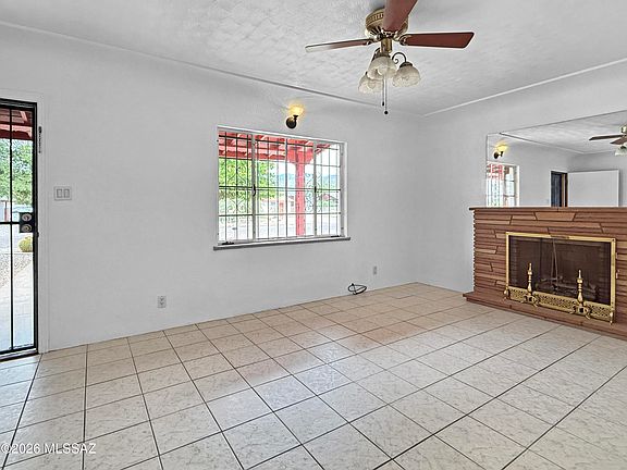 5th image of 1038 E Blanton Dr