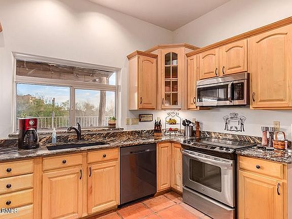 4th image of 39317 N 6th St