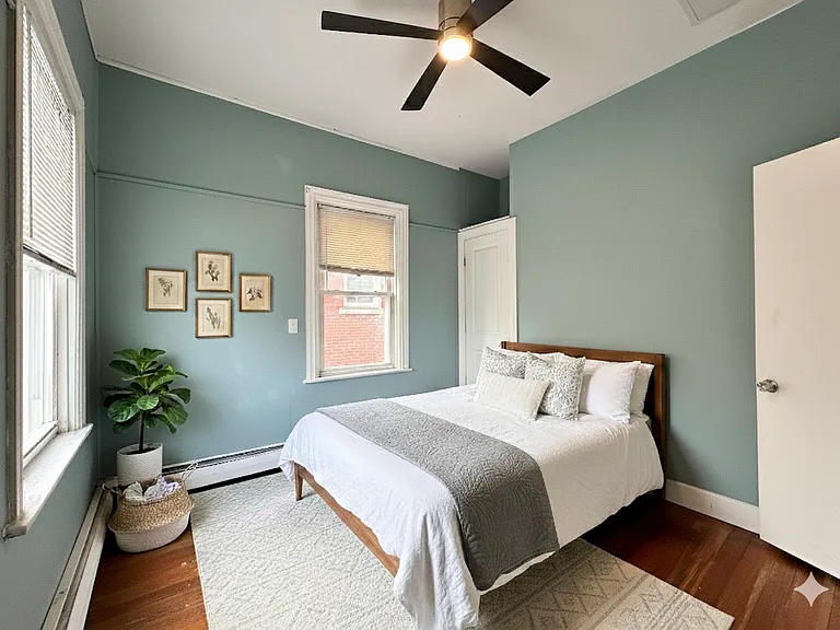 89 America St #2 — Photo 3