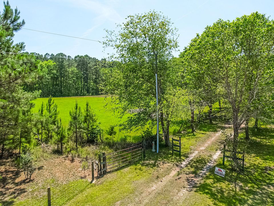 141 Spotted Horse Trl, Saint SC 29477 Zillow