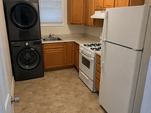 505 Hoboken Rd #2, Carlstadt, NJ 07072
