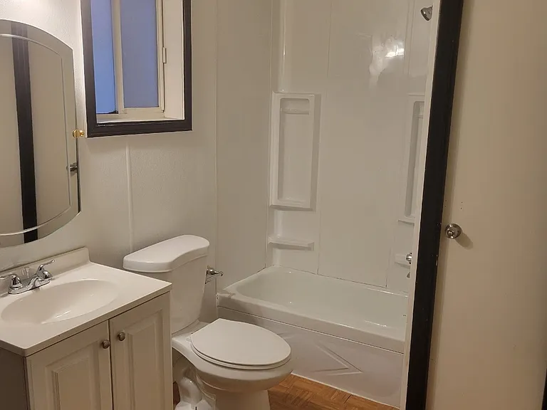 824 Farragut St #1F — Photo 4
