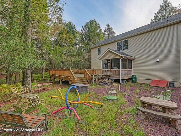 4th image of 130 Delbert Dr