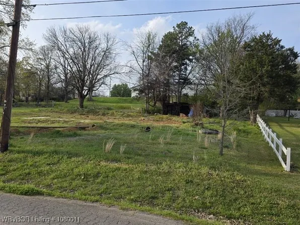 201 W Woodson Ave, Bonanza, AR 72916