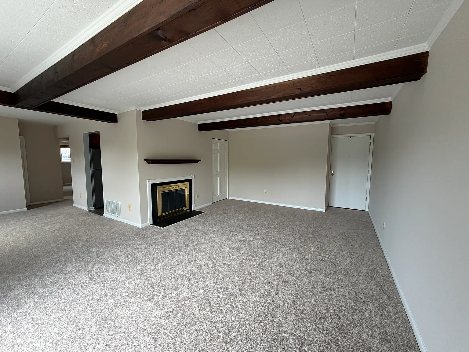 2 bed, 964 sqft, $1,750 — Photo 3