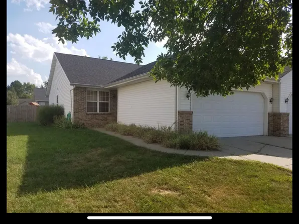 112 Eagle Ridge Dr, Chatham, IL 62629