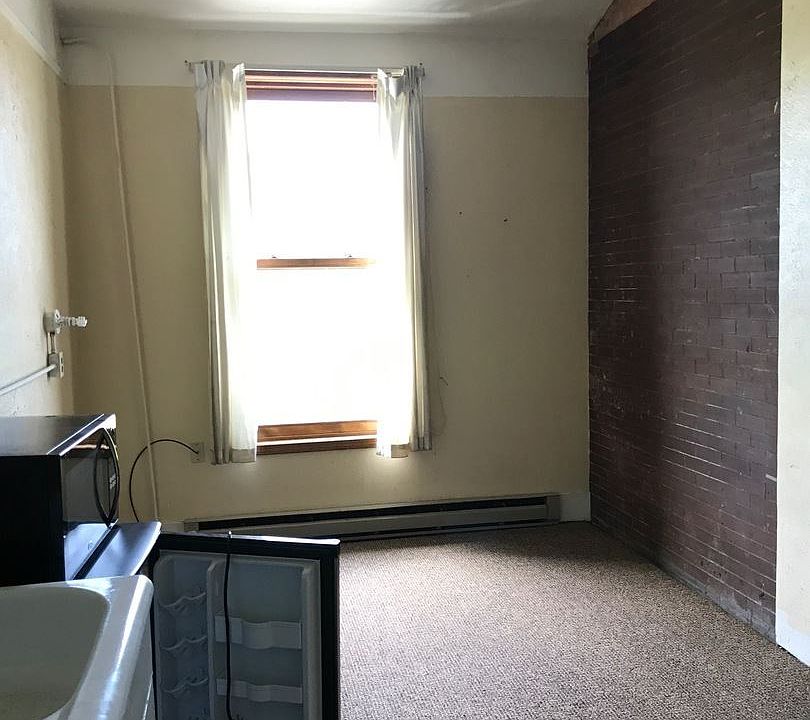 2nd image of 147 W Main St APT 352