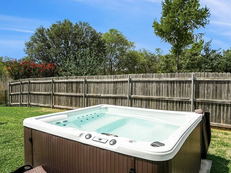 4036 Falcon Ridge Dr #4036 — Photo 2