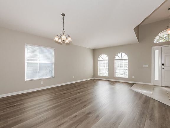 4th image of 31343 Heatherstone Dr