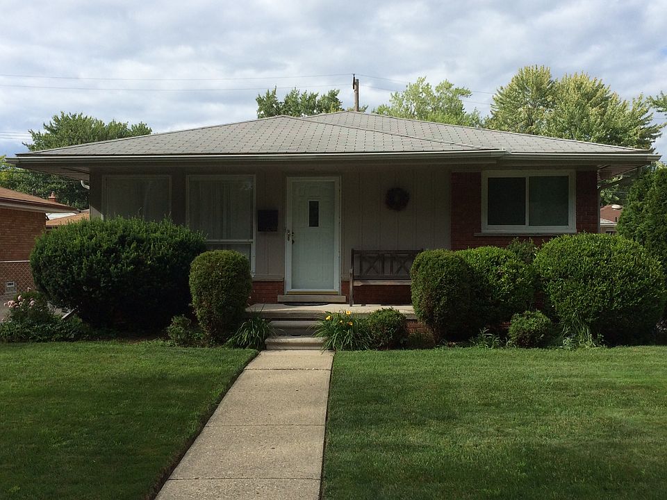 1st image of 20511 Kenmore Ave
