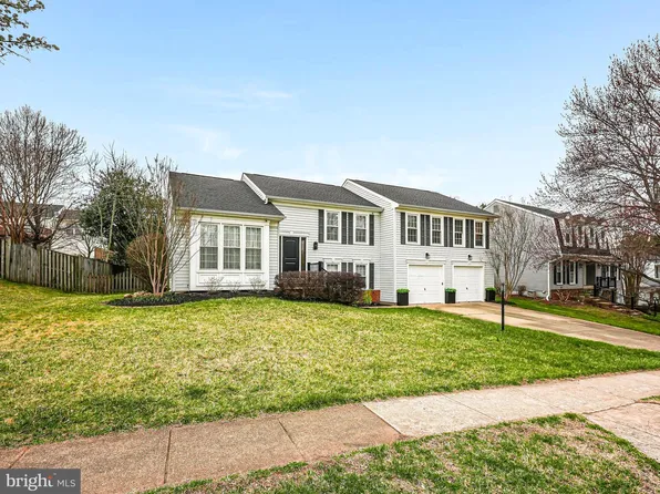 107 Country Rd, Sterling, VA 20165