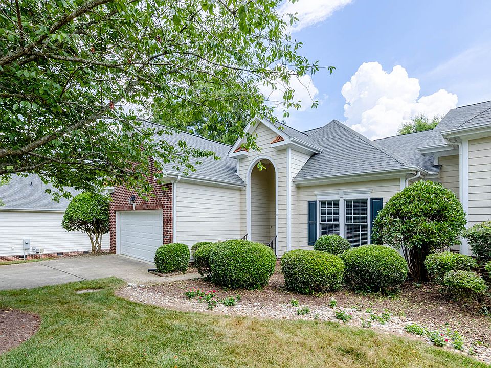 1st image of 18 York Woods Pl