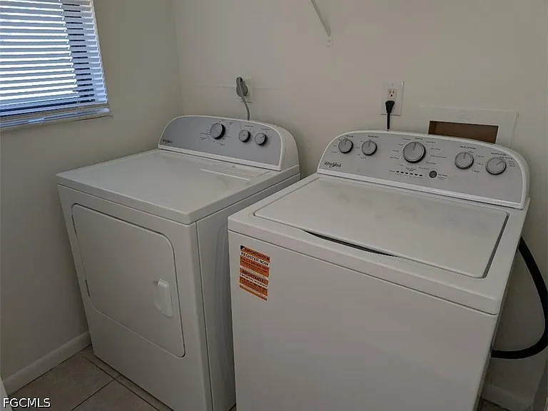 1318 SE 40th Ter #4 — Photo 12