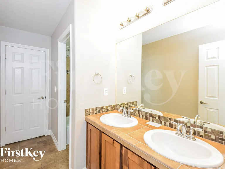 12742 E 105th Ave — Photo 14