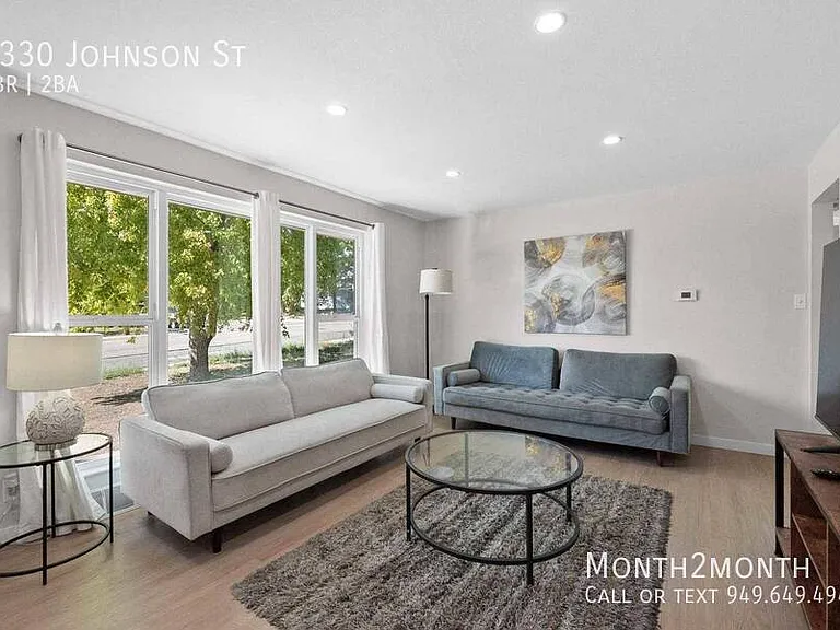 5330 Johnson St — Photo 1