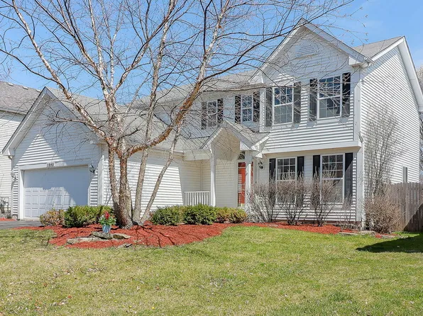 2840 Skylane Dr, Naperville, IL 60564
