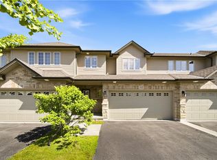 441 Stonehenge Dr #32, Ancaster, ON L9K 0B1