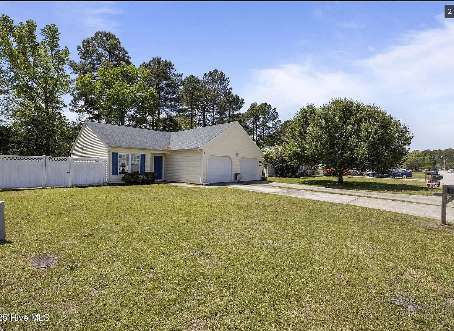 2 bed, 972 sqft, $1,400 — Photo 3