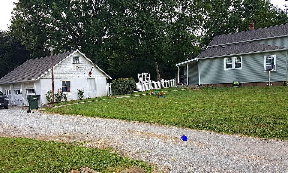 2nd image of 3385 Pigeon Run Rd SW