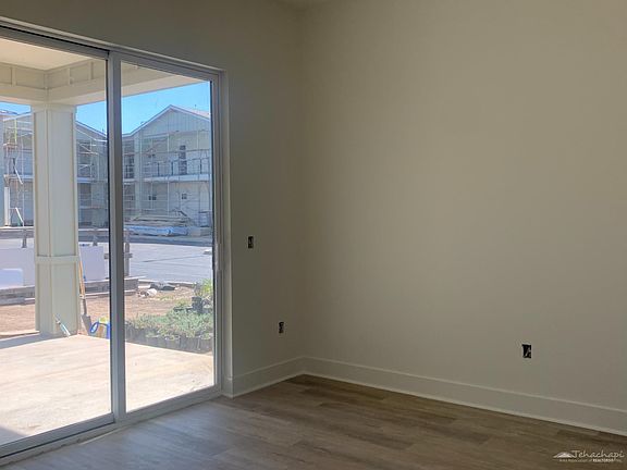 5th image of 210 Pinon St #18