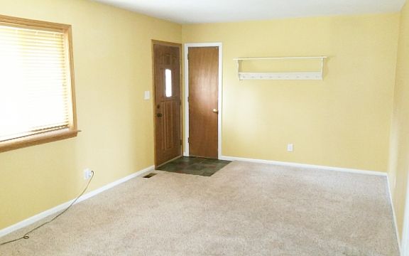 3rd image of 6131 Rosecrest Dr