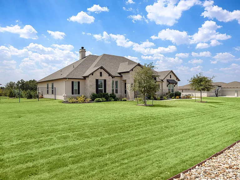 109 Houston Loop #A — Photo 29