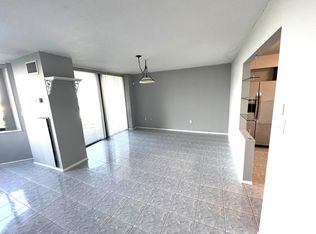 1121 Harmon Cove Tower, Secaucus, NJ 07094