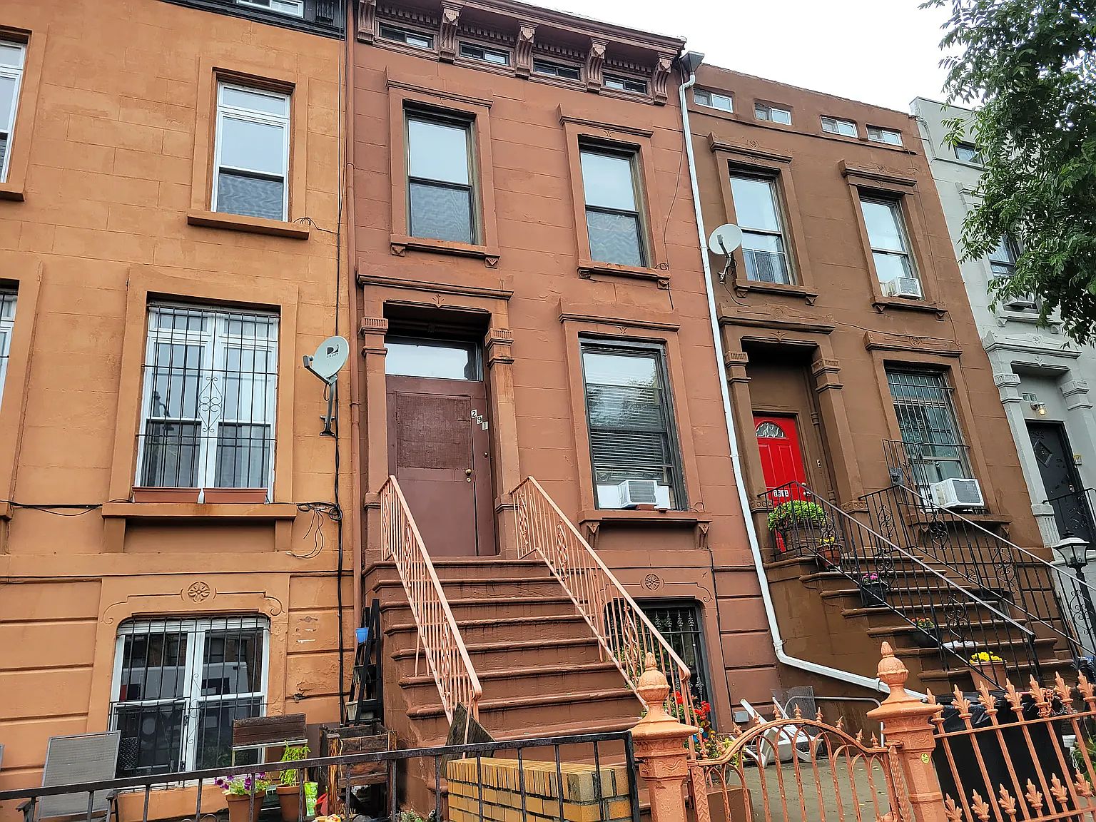 291 Hart St Brooklyn NY 11206 Zillow