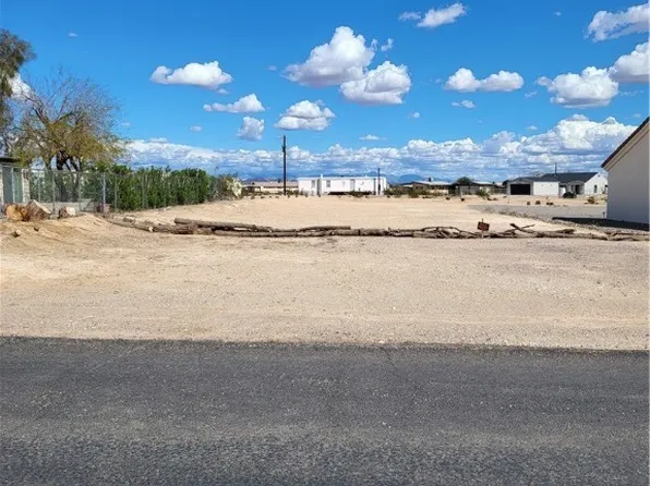 13140 Water Reed Dr, Topock, AZ 86436