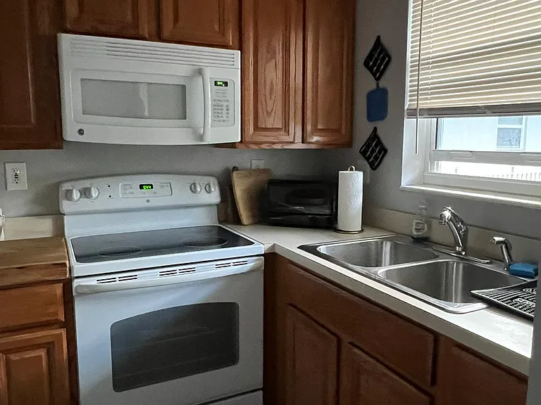 1001 SE 16th St #15 — Photo 1