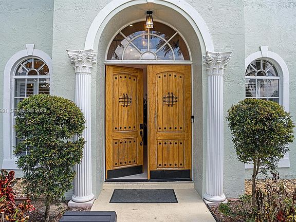 4th image of 5100 NW 76th Pl
