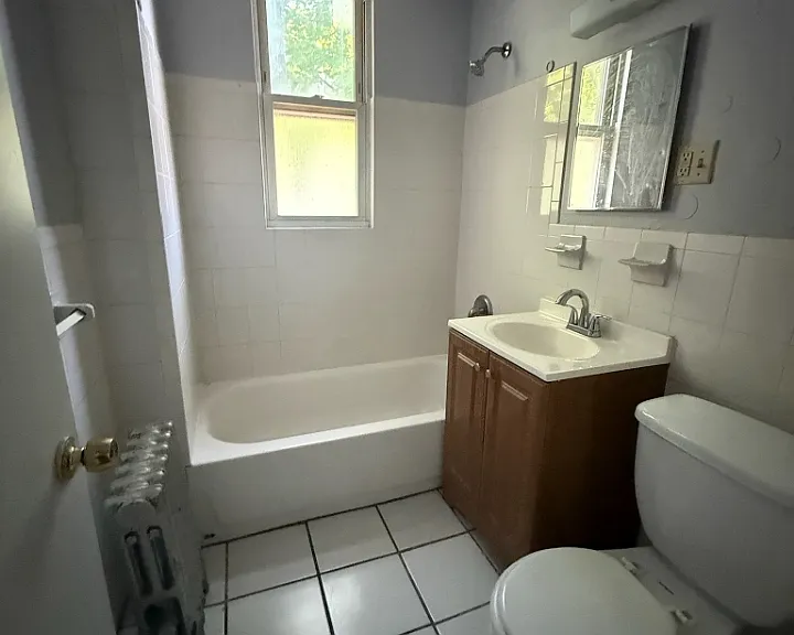 32 Kenmore Ave #R2 — Photo 2