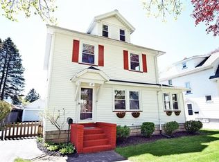 69 Colonial Rd, Rochester, NY 14609