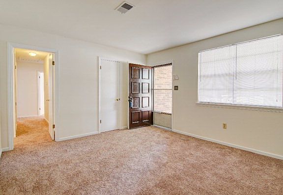 3rd image of 3632 Pamplona Dr