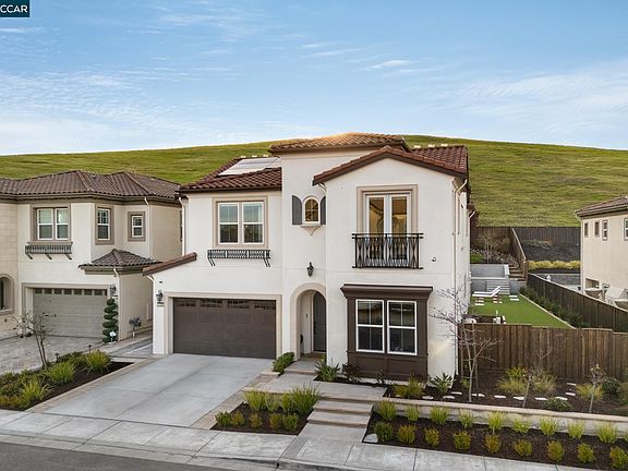 2nd image of 2130 Elderberry Dr