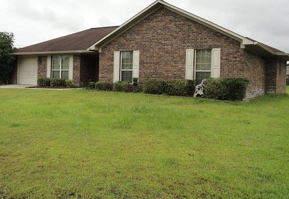 2nd image of 29 NE Cypress Cv