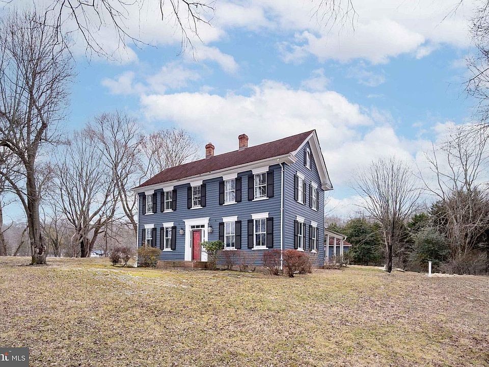 1st image of 8100 Croom Rd