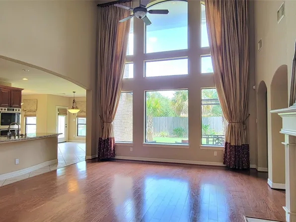 2498 Encino Ave, League City, TX 77573