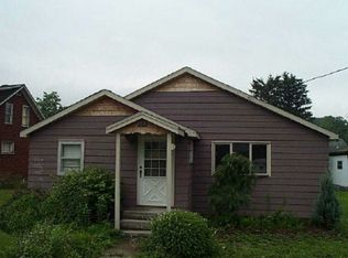 102 Conewango St, Russell, PA 16345