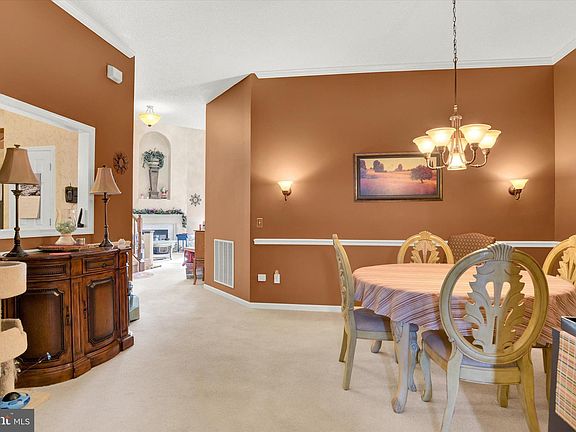 5th image of 2885 Oakwood Dr