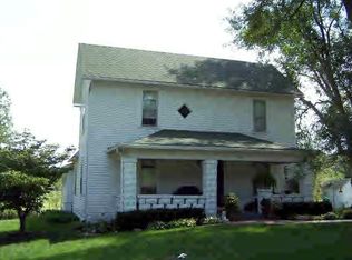 1701 Redbud Rd, Charleston, IL 61920