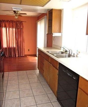 4th image of 23445 Gerbera St
