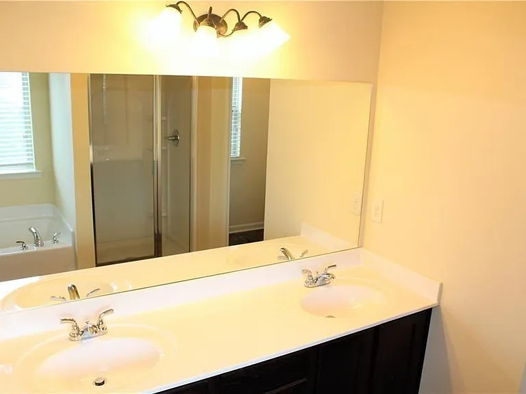 810 Riverdance Dr — Photo 9