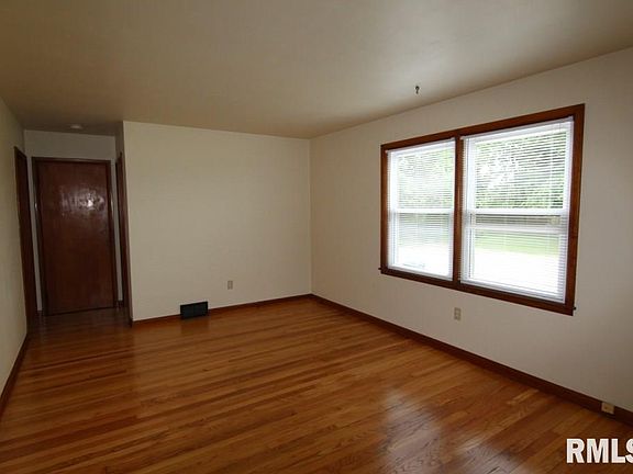 2nd image of 3810 Archer Dr