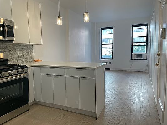 5th image of 838 2nd Ave #2F