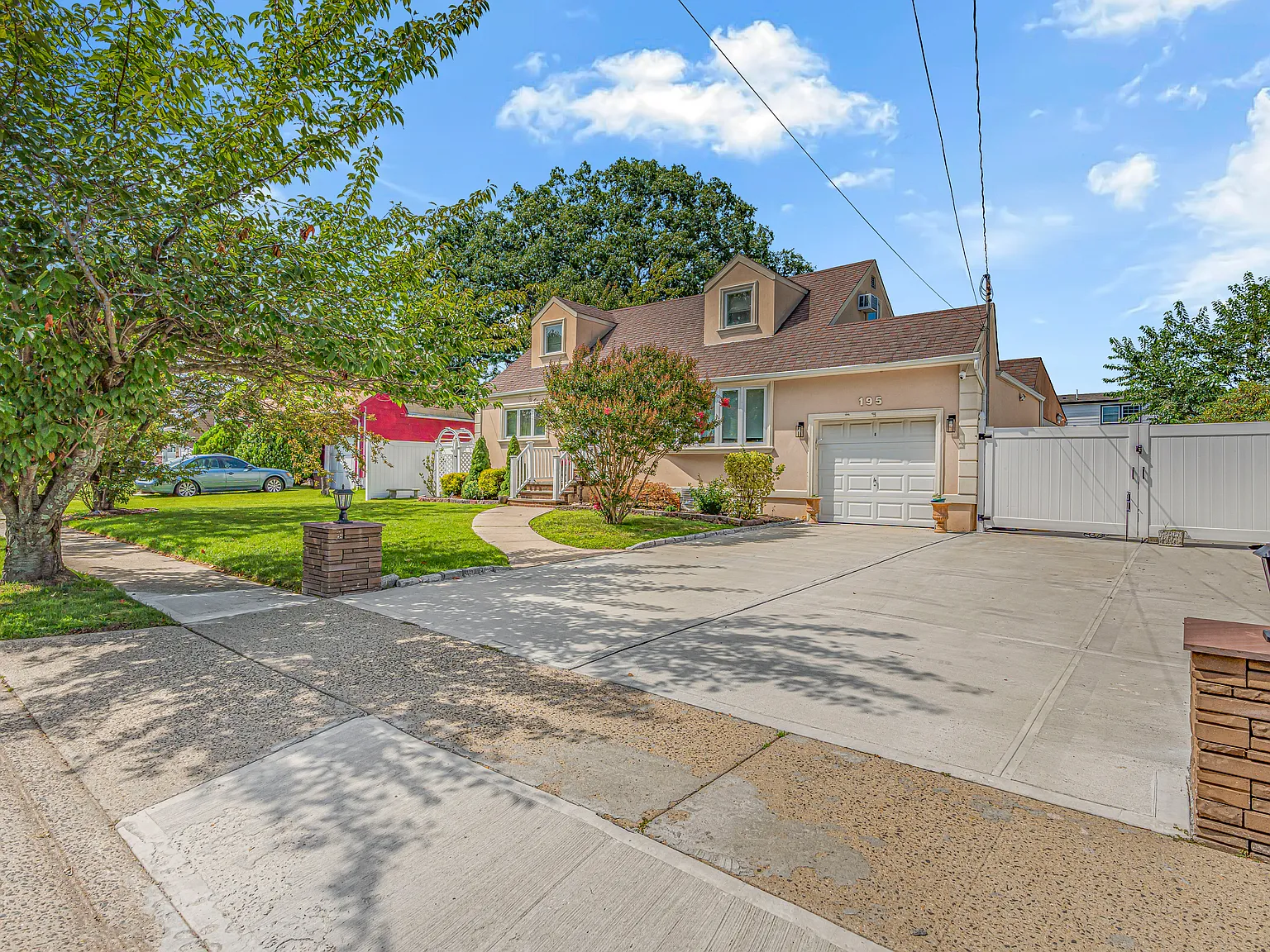 3 bed, $4,500 — Photo 2