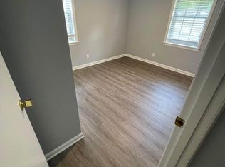 1897 Cherry Rd, Memphis, TN 38117