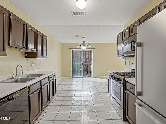 4th image of 12528 Martin Bauman Dr