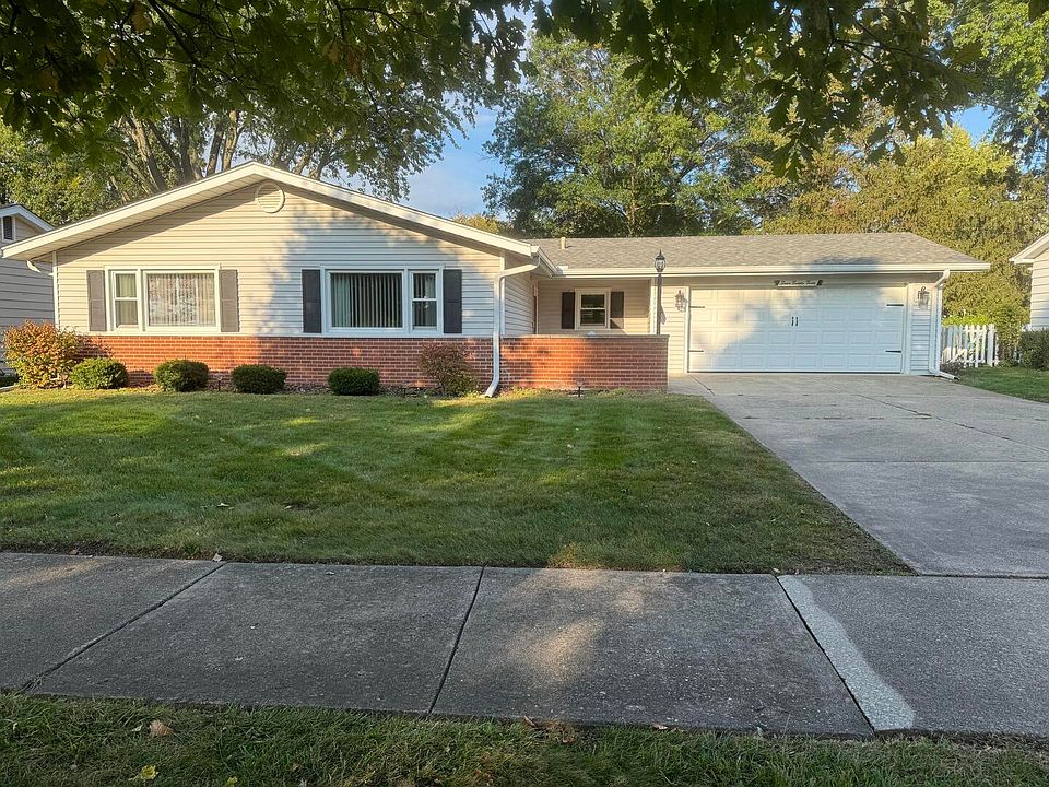 1st image of 423 Harmony Dr